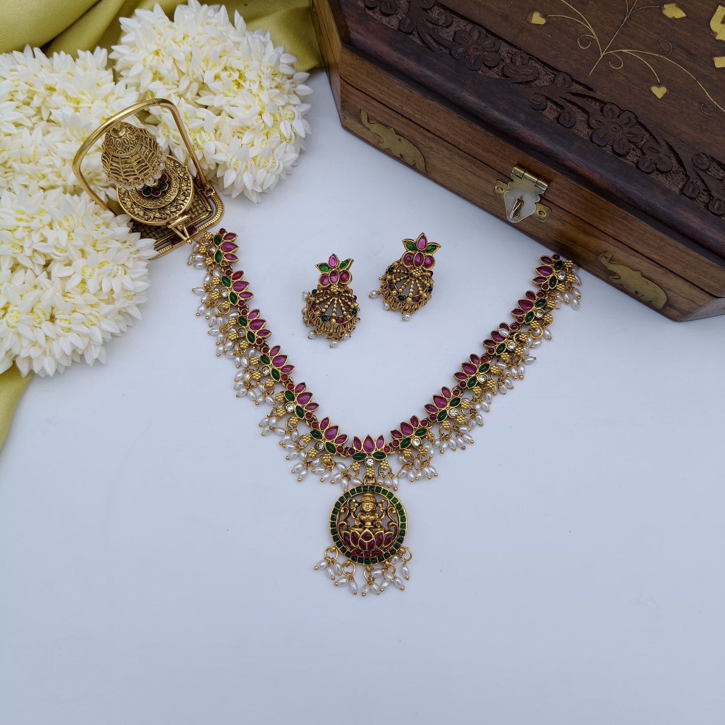 Lotus lakshmi necklace set