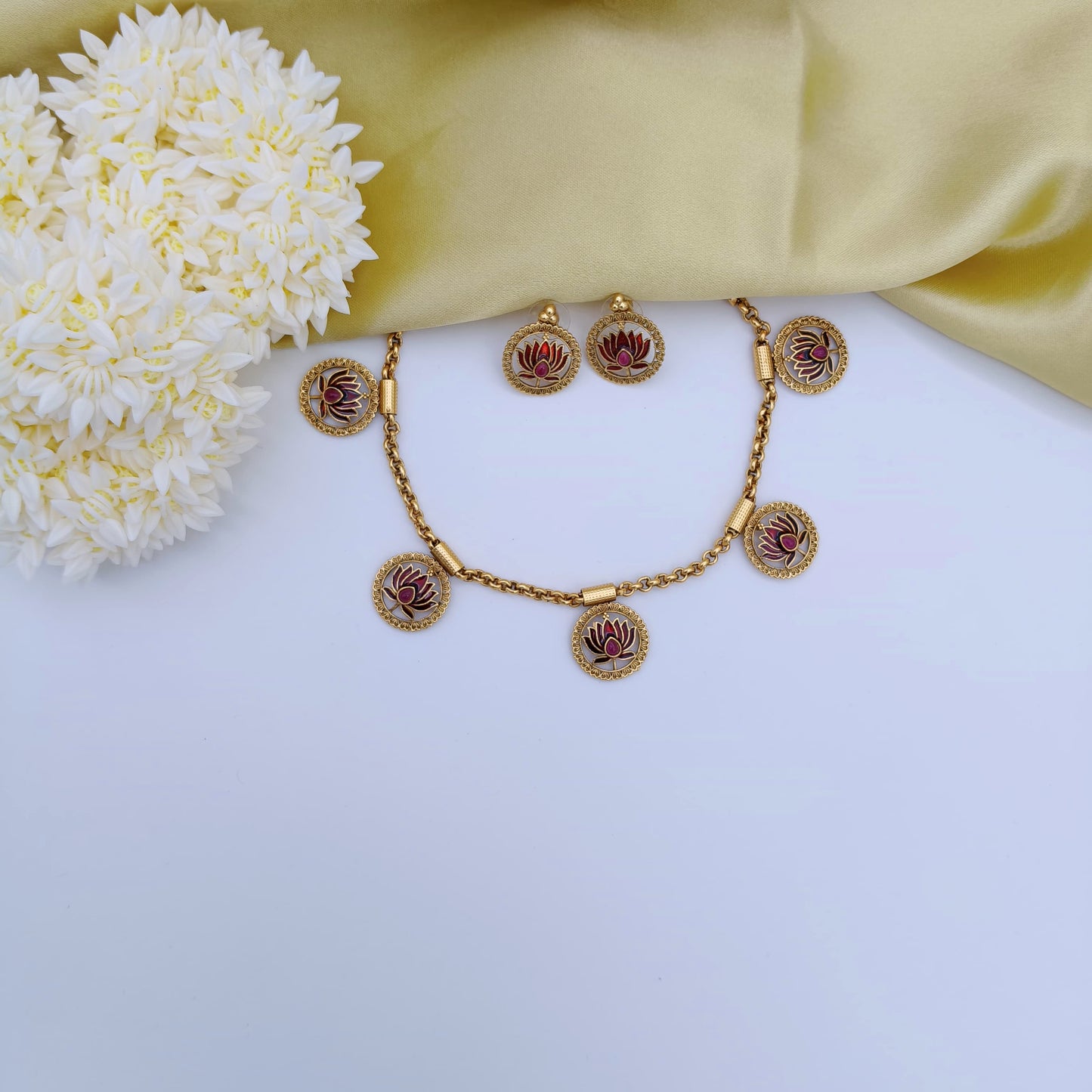 Ruby lotus chain