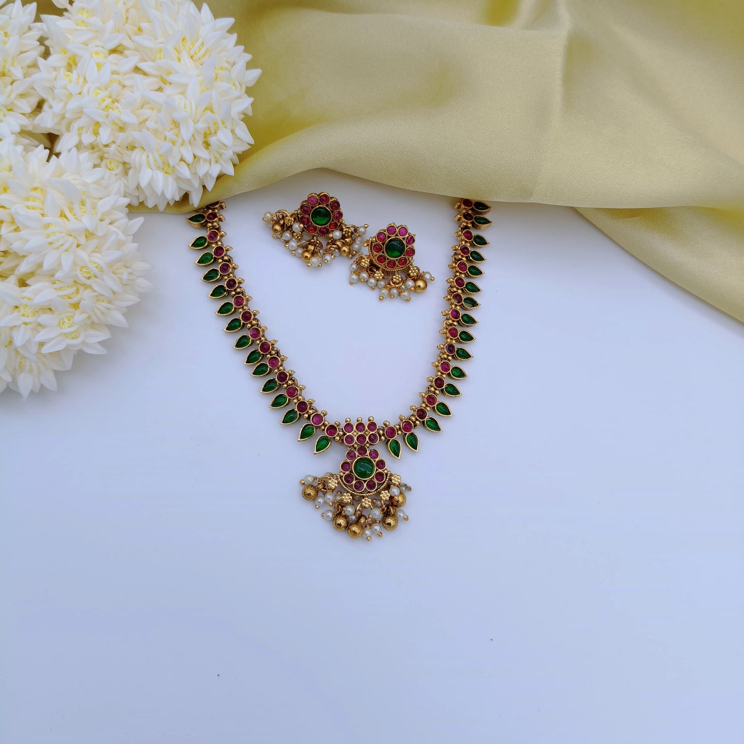 Multi kemp necklace