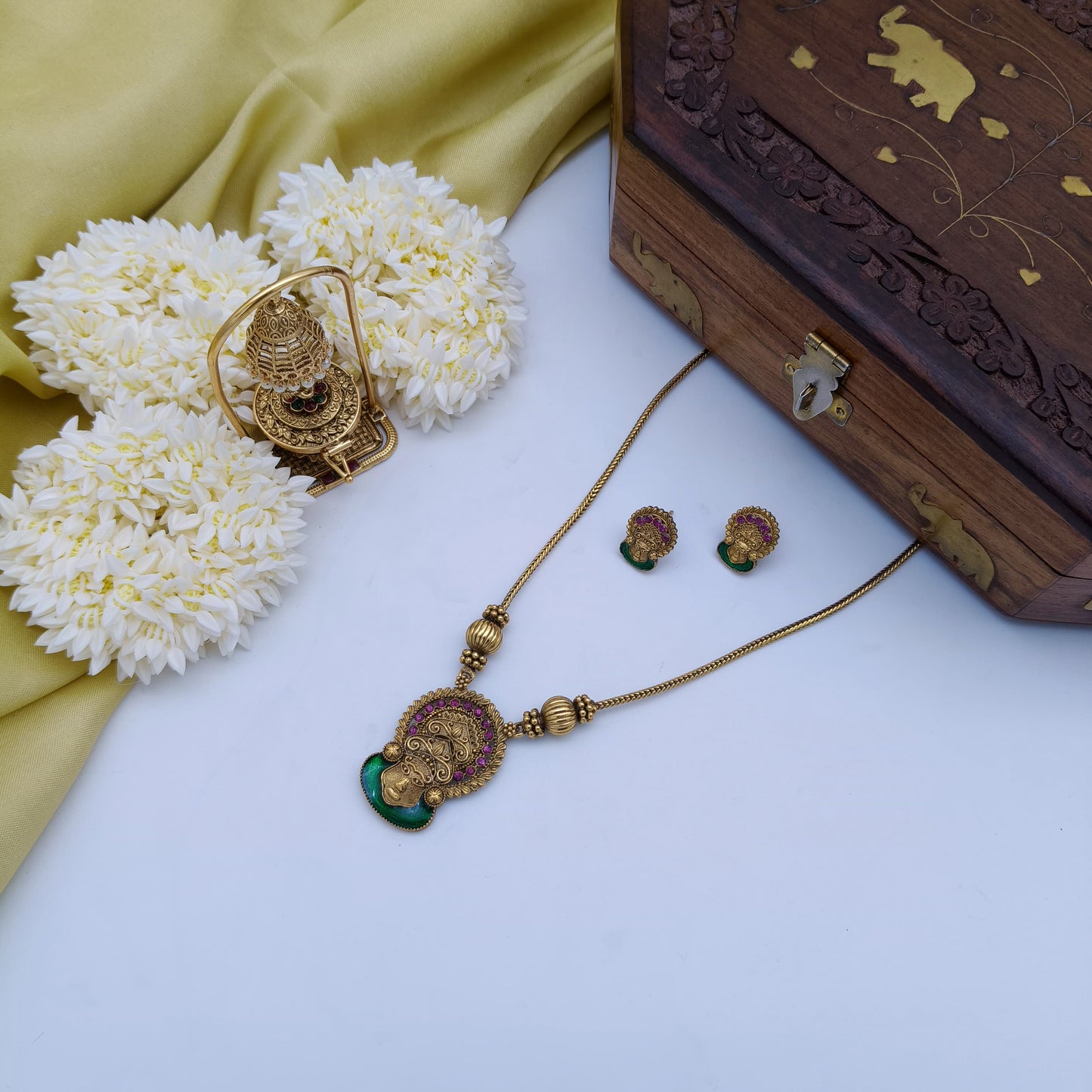 Kathakali pendant chain