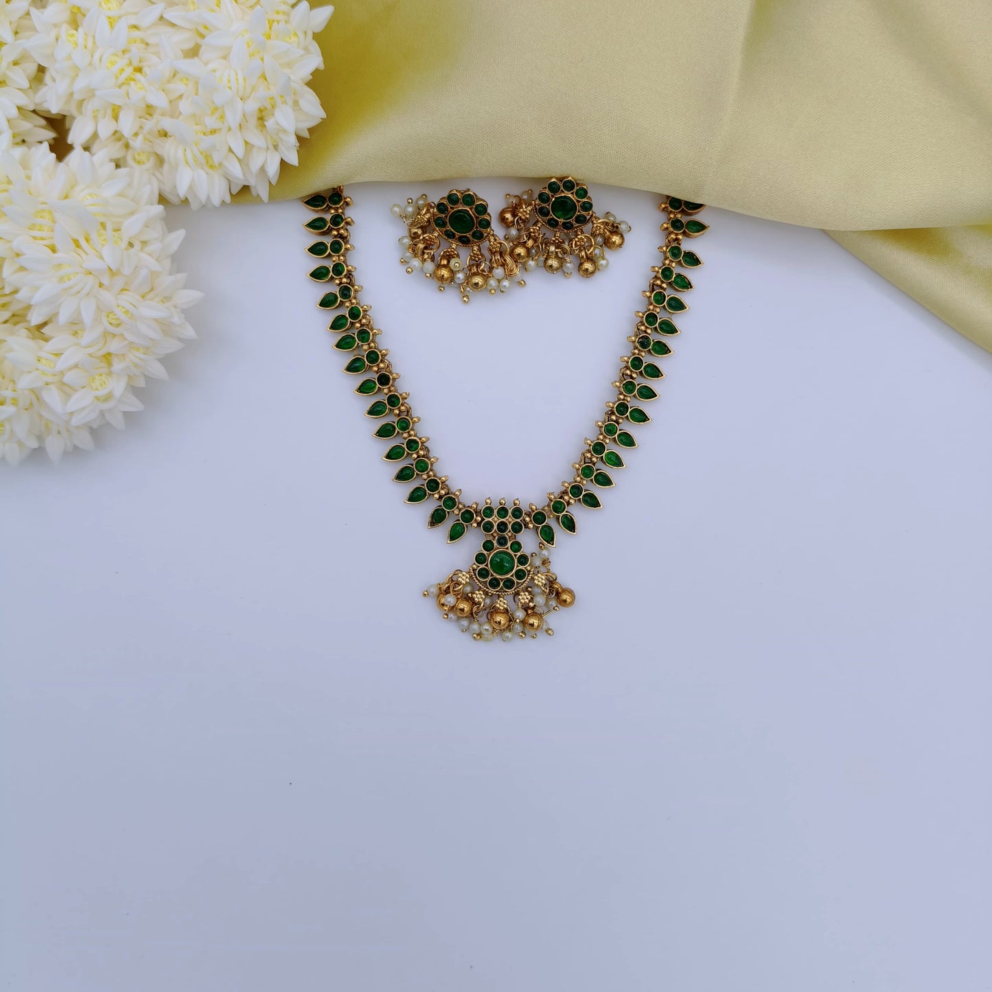 Green kemp necklace