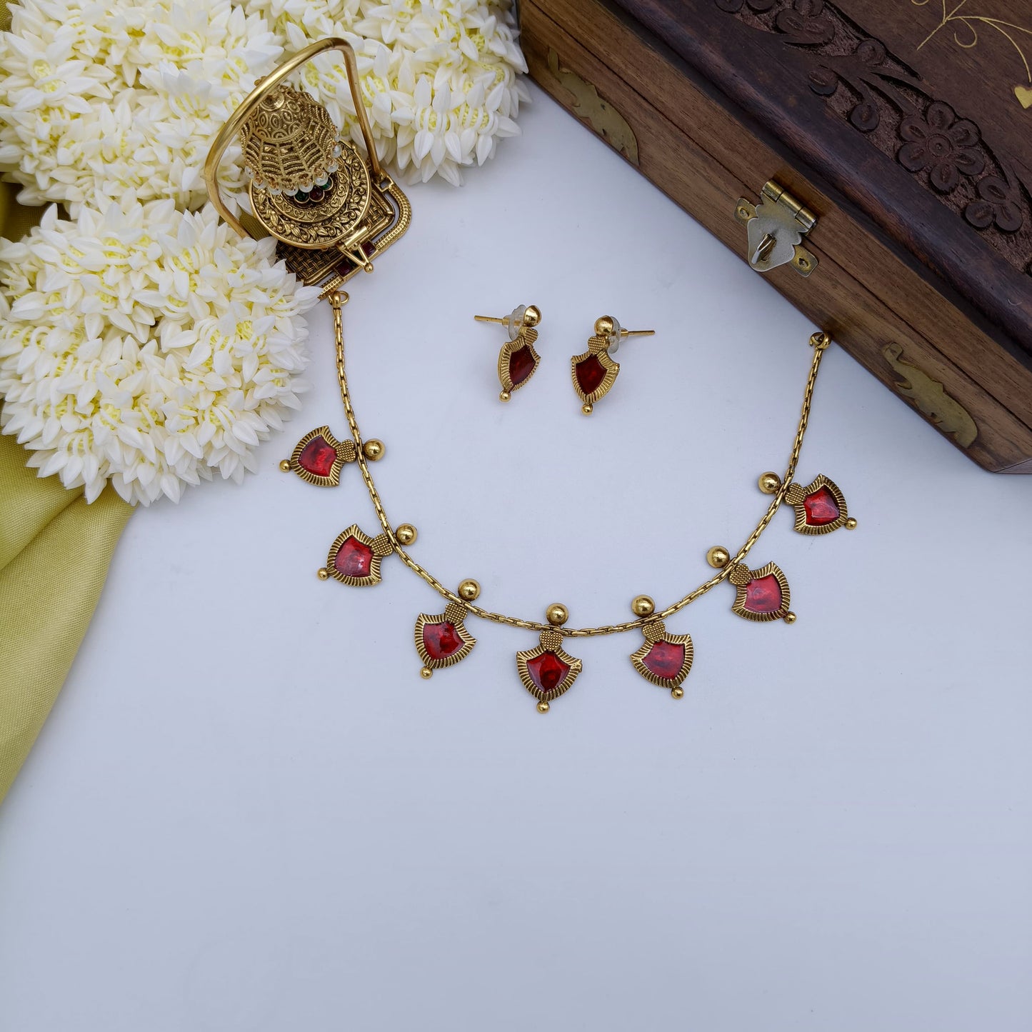 Red palakka chain