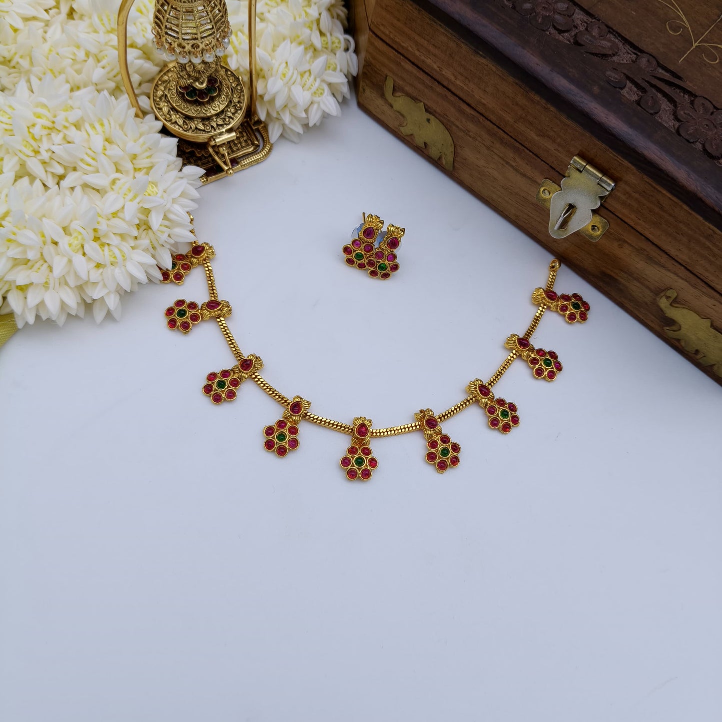 Charita Floral Choker Set