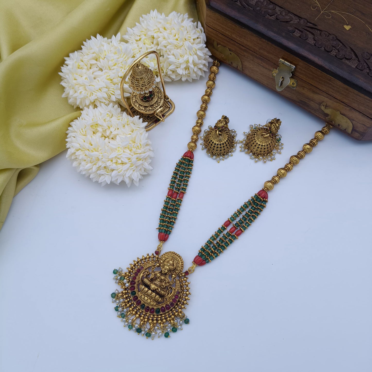 Green lakshmi pendant necklace