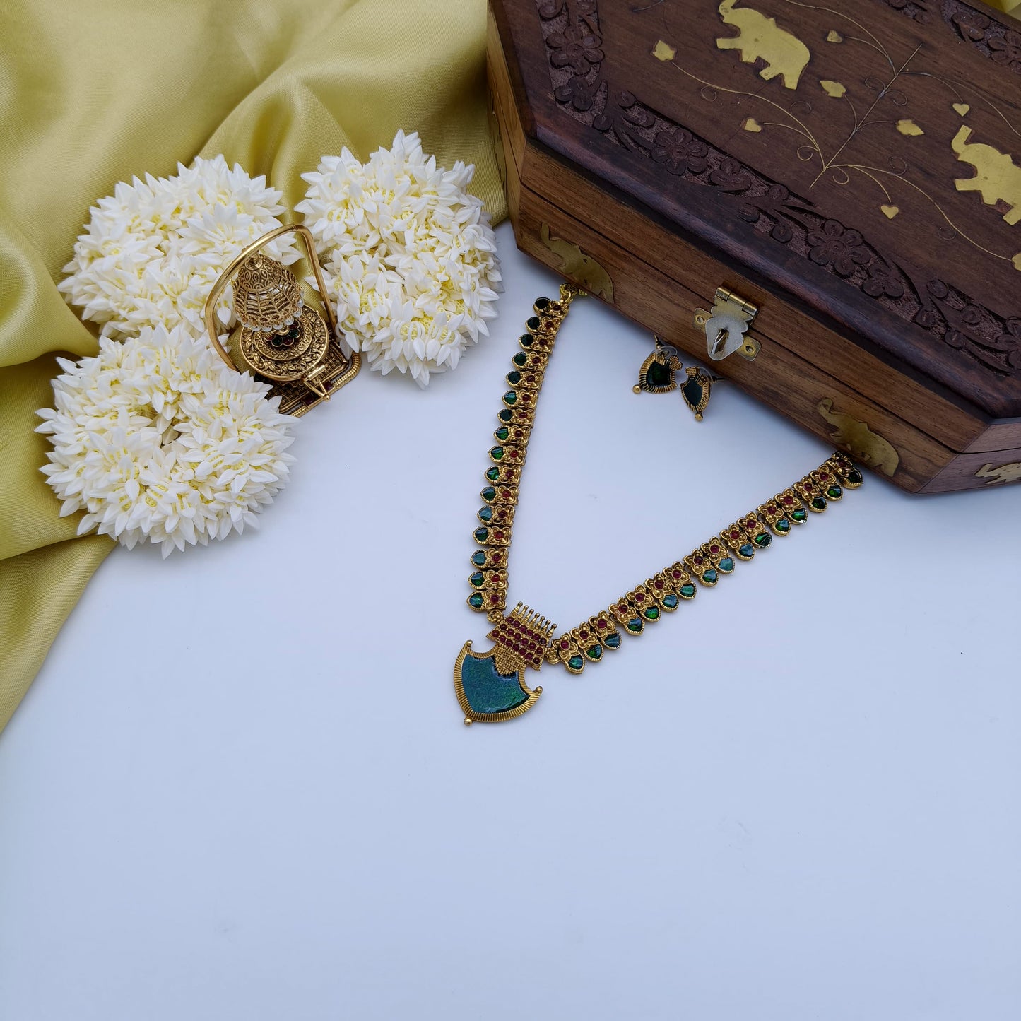 Traditional Palakka necklace set