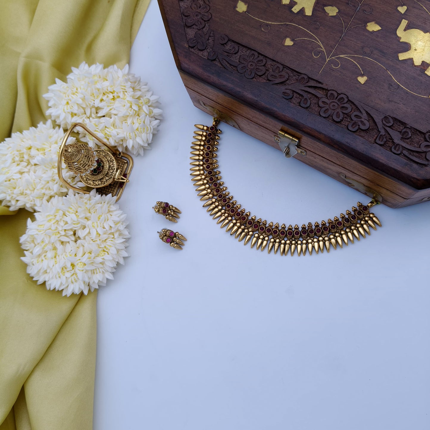 Traditional Mullamottu necklace set