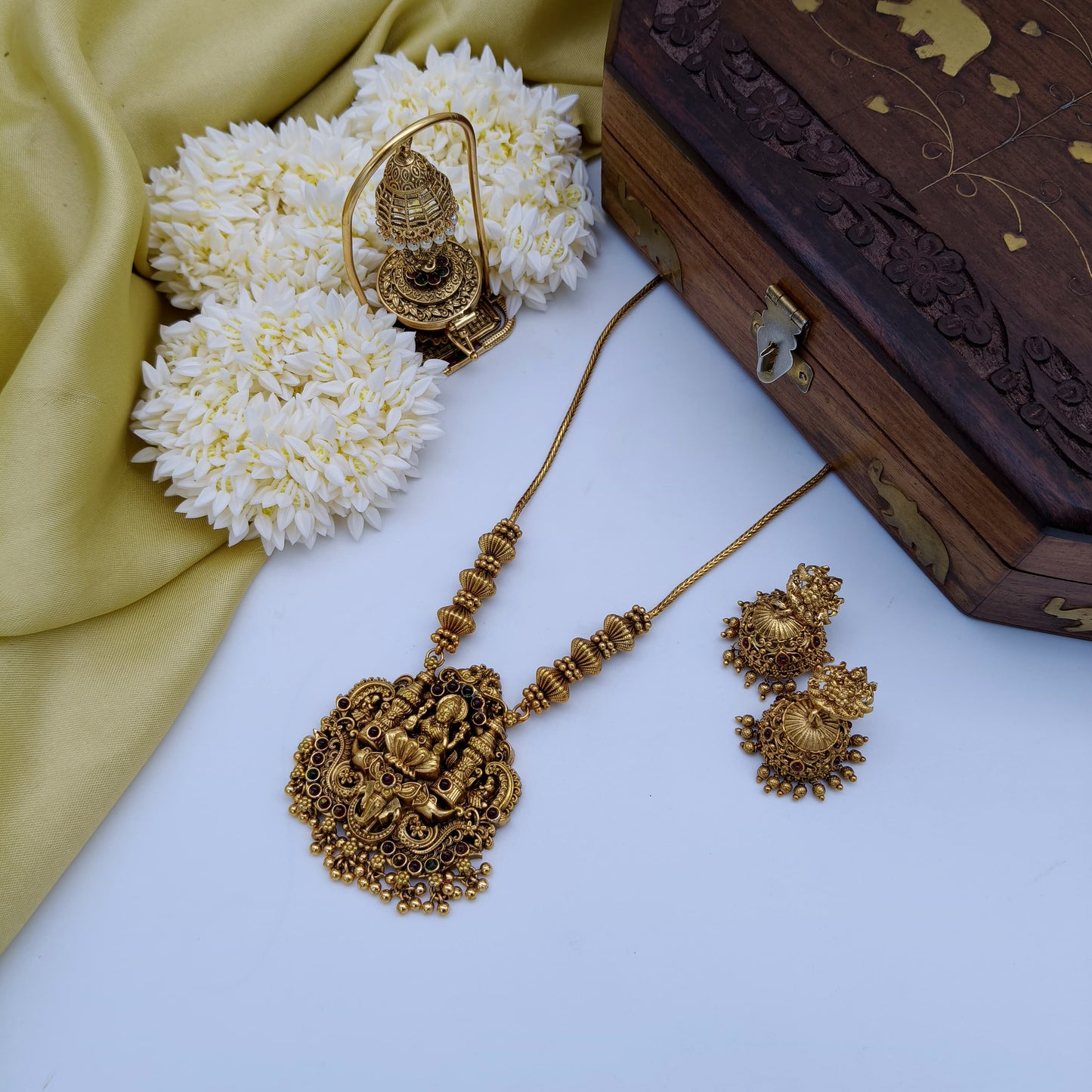 Lakshmi pendant chain