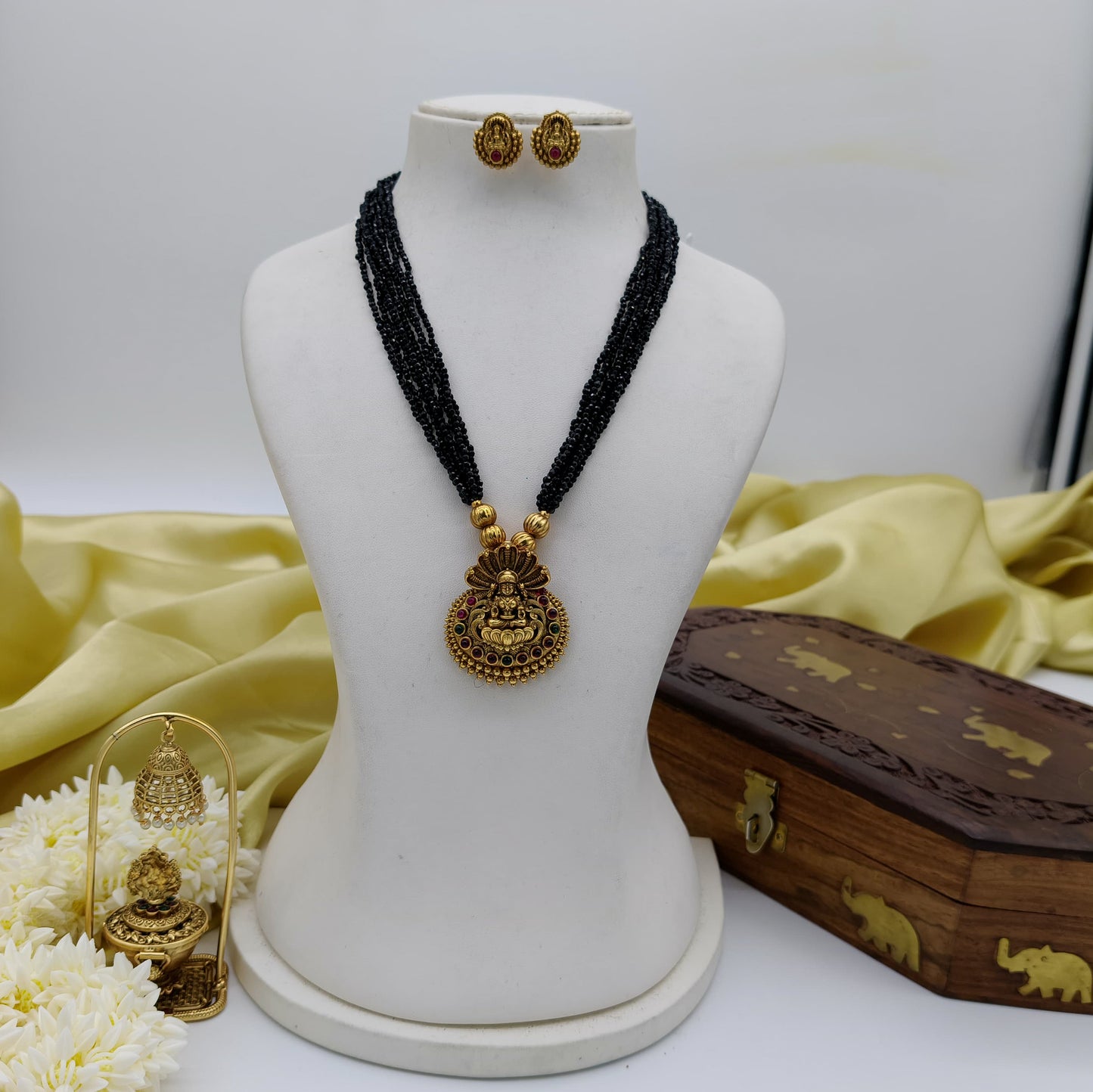 Black beads lakshmi