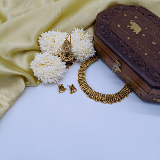 Gold antique spike necklace