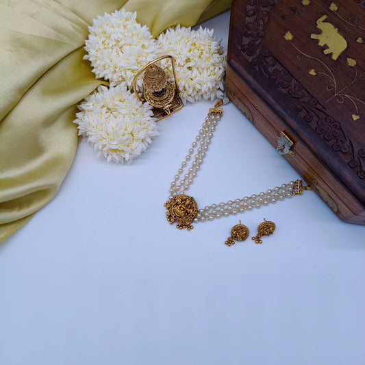 Lakshmi motif choker