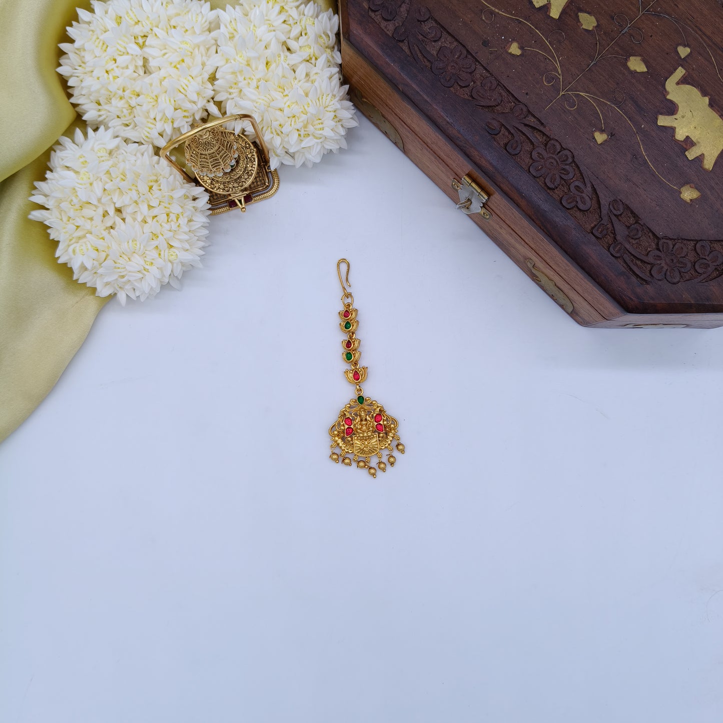 Gopura maang tikka