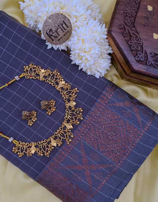 Premium lotus necklace