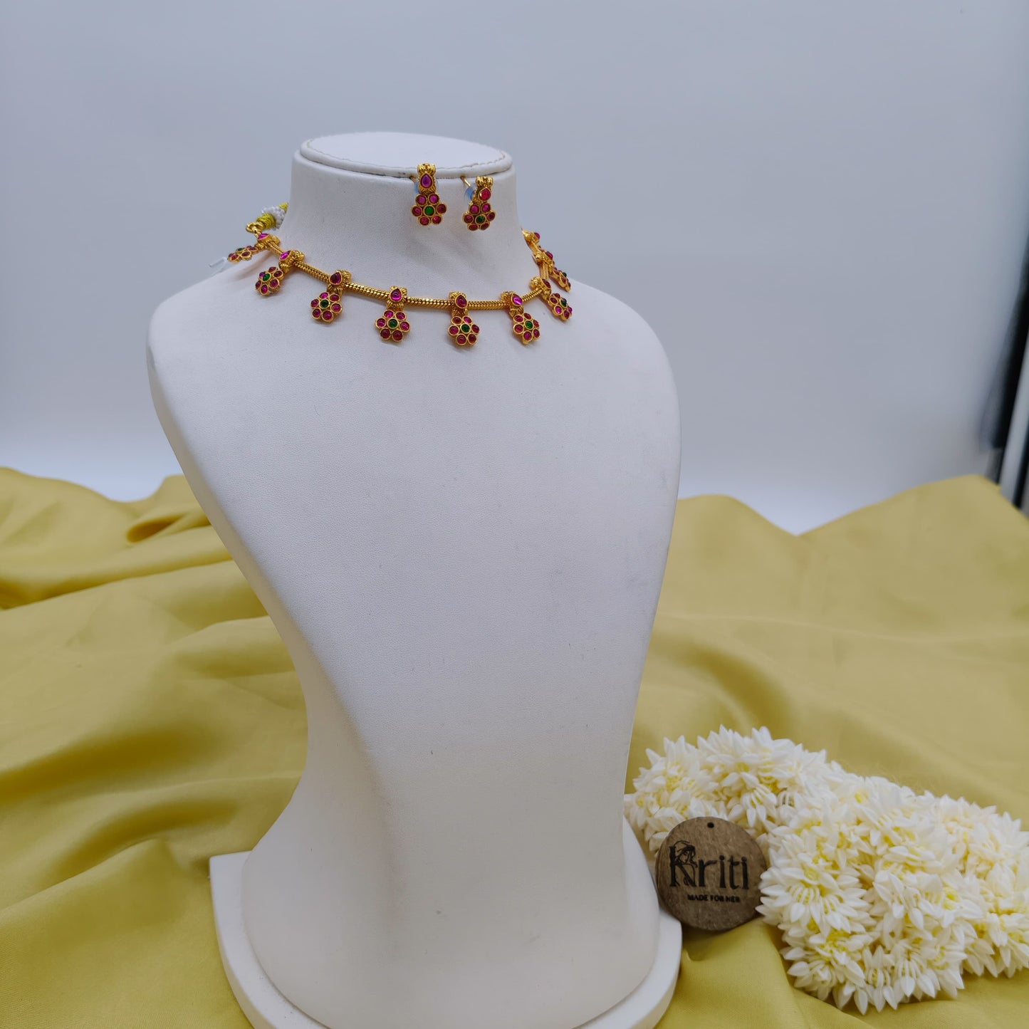 Charita Floral Choker Set