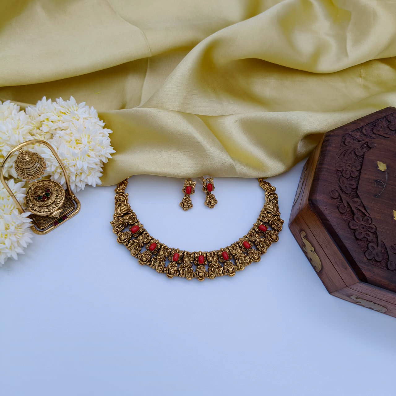 Peacock nagas necklace