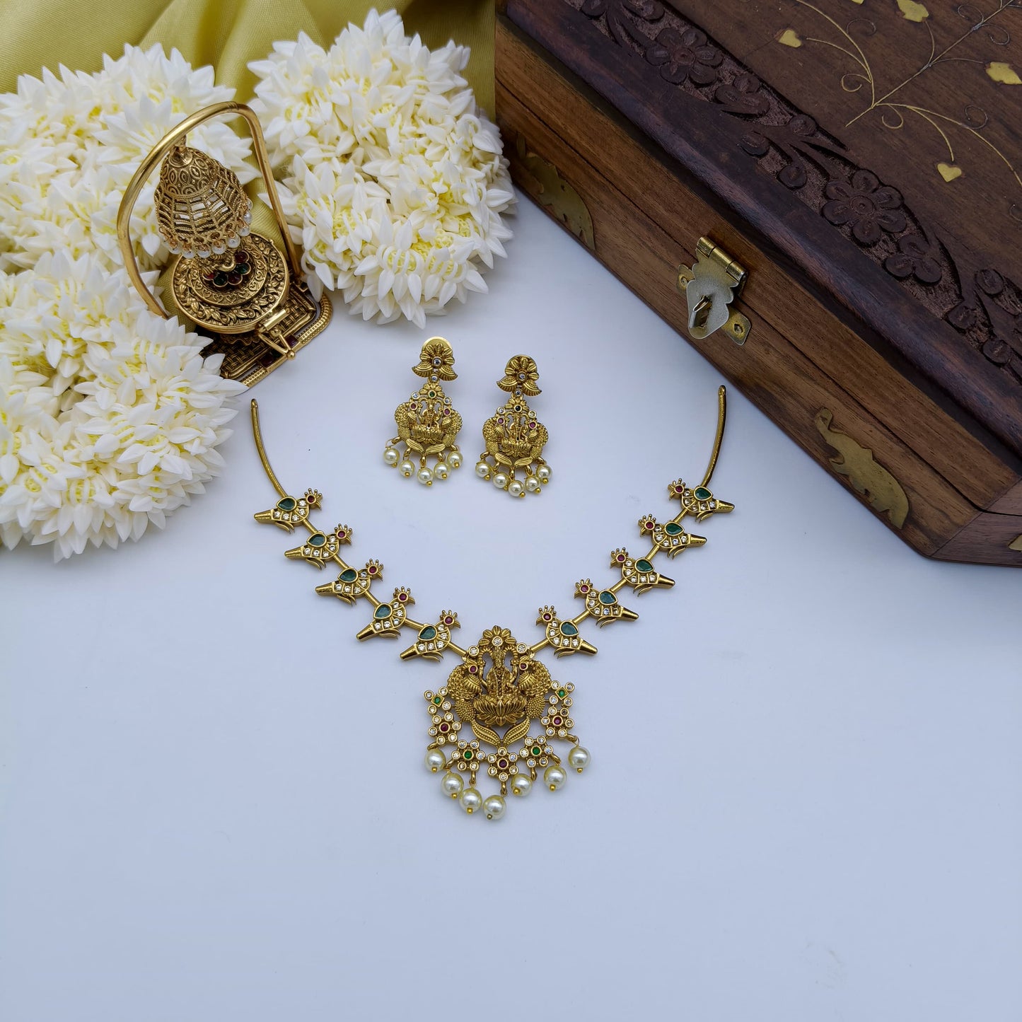 Premium parrot AD necklace set