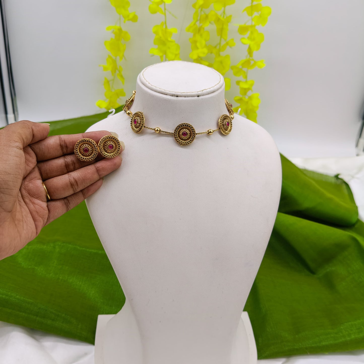 Rubi Chakra Choker Set